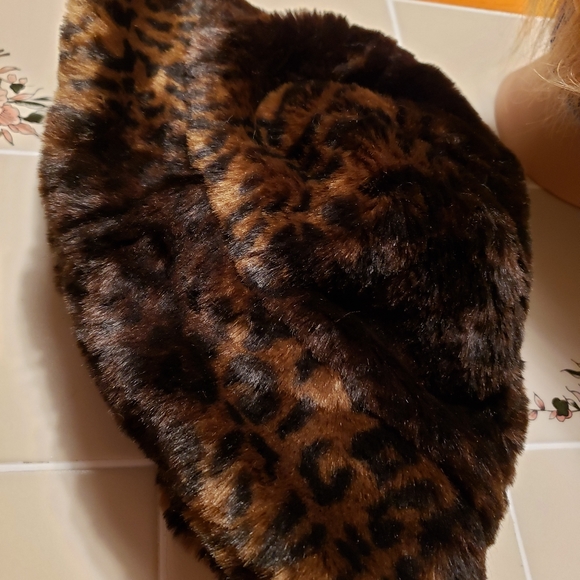 Ladies  hat - Picture 11 of 12